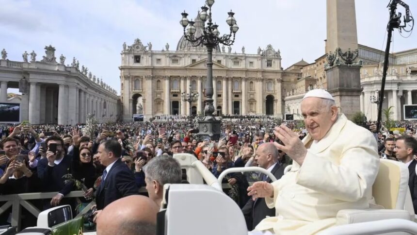 Lievi miglioramenti per Papa Francesco: celebrerà la messa di Pasqua? 2 Lievi miglioramenti per Papa Francesco: celebrerà la messa di Pasqua? 1
