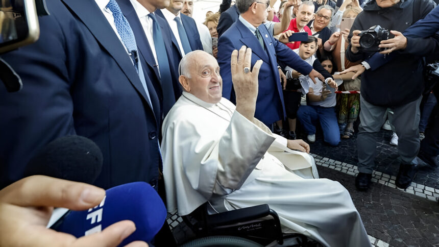Papa Francesco ringrazia il Gemelli: "Quando comandano le donne tutto funziona" 1