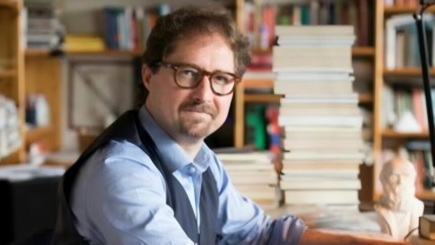 Pievani alla maturità, il figlio sceglie il suo brano: "Lottiamo per il clima" 2 Pievani alla maturità, il figlio sceglie il suo brano: "Lottiamo per il clima" 1