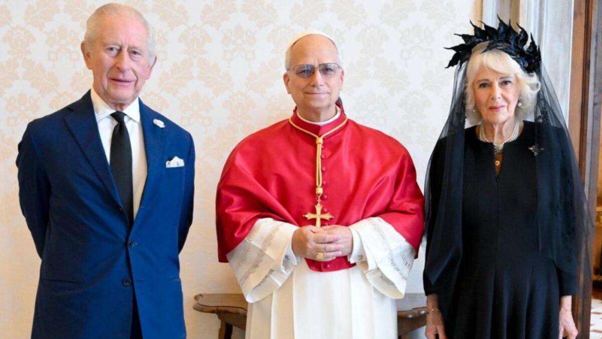 La preghiera di Re Carlo con Papa Leone dopo 5 secoli: "Un incontro storico" 17