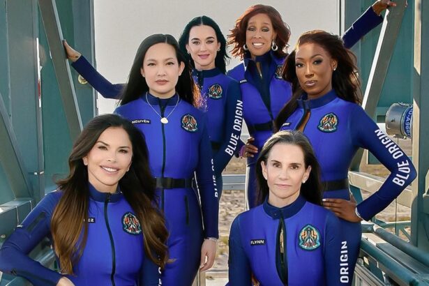 Primo volo spaziale tutto femminile: "Che ispiri altre a raggiungere le stelle" 6