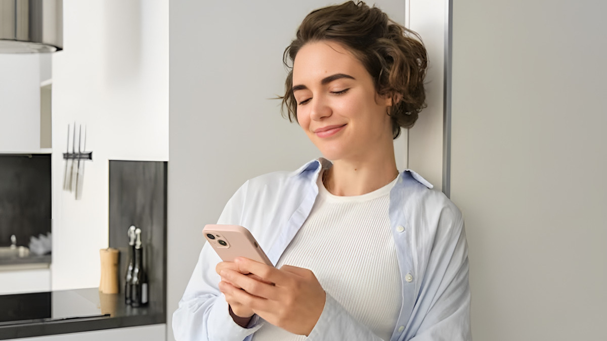 Su WhatsApp arriva il nuovo tasto Meta AI, cos'è e a cosa serve?