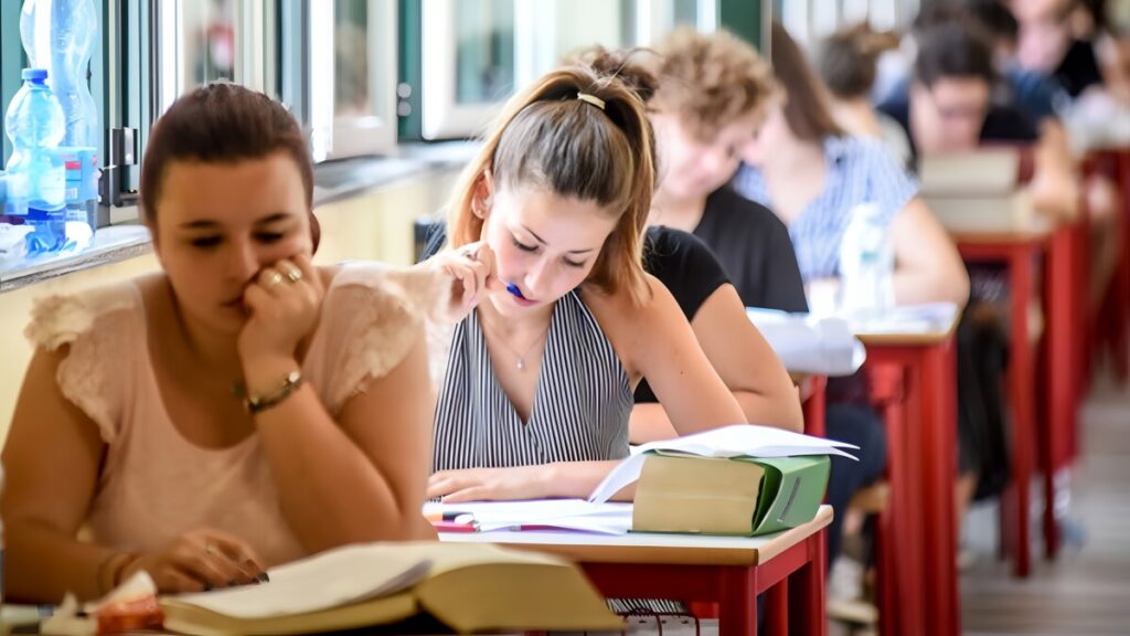 Maturità 2025, seconda prova: al Classico Cicerone e all'Artistico Battiato 3