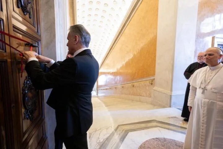 Riaperto da Papa Leone XIV lo storico appartamento papale: era vuoto da 12 anni 3