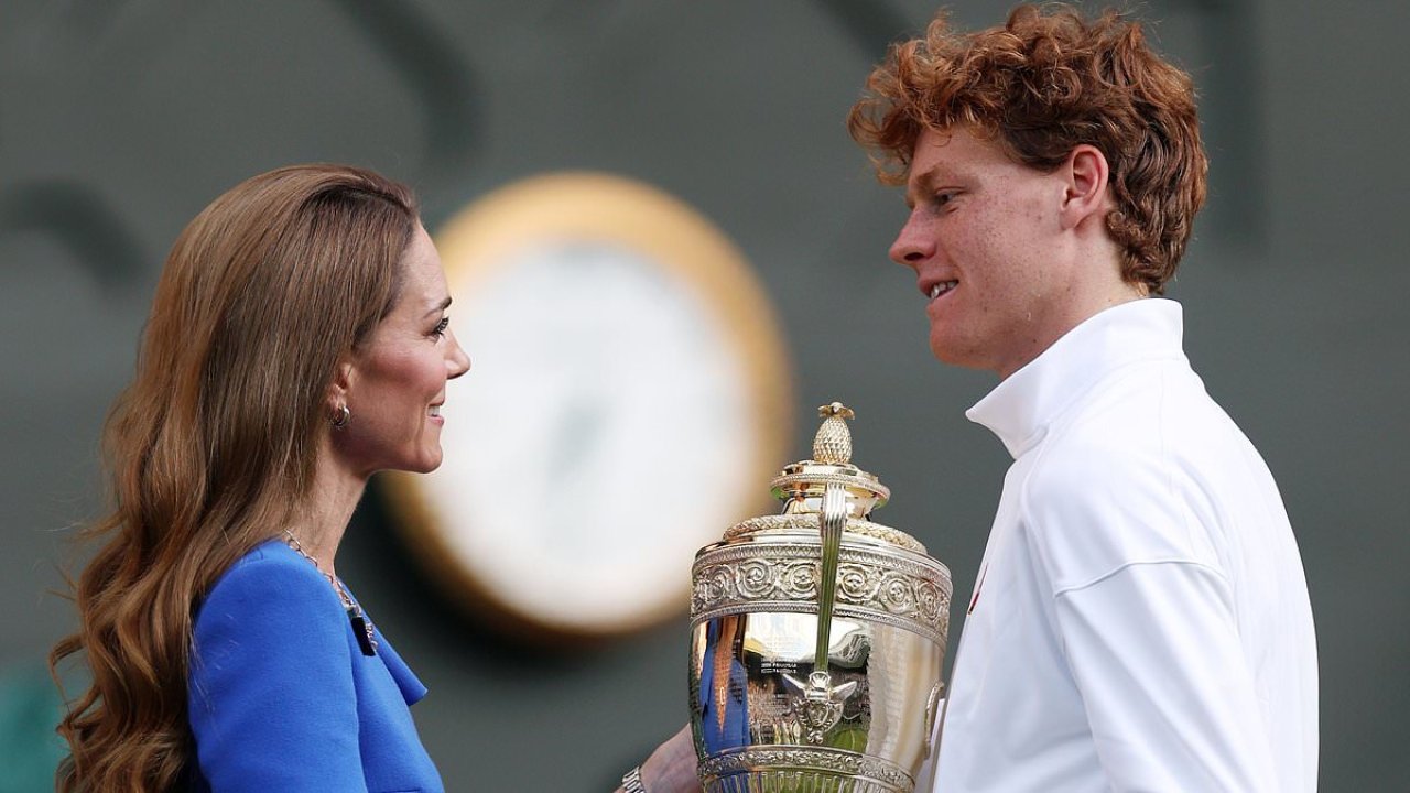 Quanto ha guadagnato Jannik Sinner con lo straordinario trionfo a Wimbledon? 4 Quanto ha guadagnato Jannik Sinner con lo straordinario trionfo a Wimbledon? 3