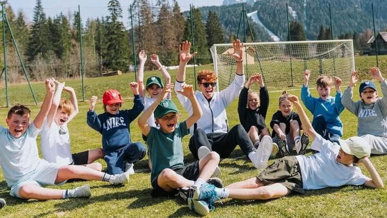 La fondazione benefica di Sinner: "Supporta l'istruzione dei bambini nel mondo" 3