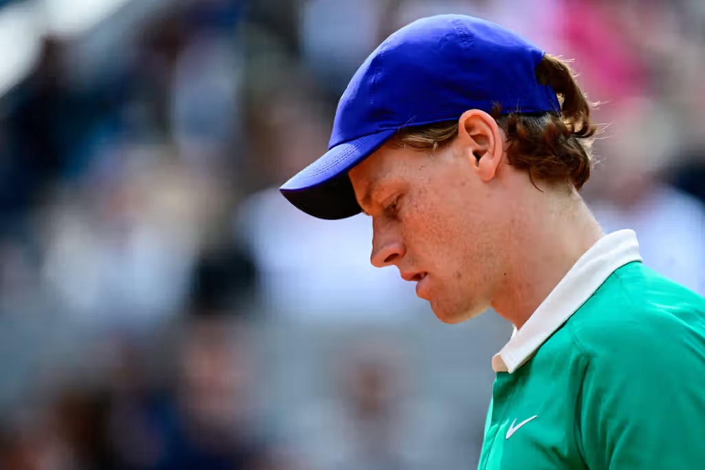 Per quanto tempo Sinner sarà ancora il numero 1 al mondo? Quando torna in campo 4 Per quanto tempo Sinner sarà ancora il numero 1 al mondo? Quando torna in campo 3