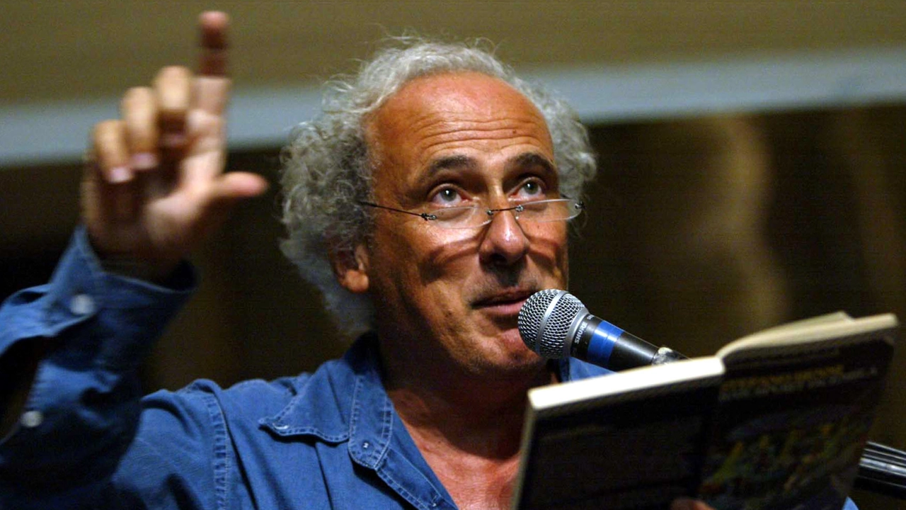 Chi era Stefano Benni, autore di "Bar Sport" ed "Elianto" 3