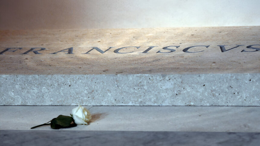 Com’è la Tomba del Papa, perché è a Santa Maria Maggiore e chi giace accanto? 1