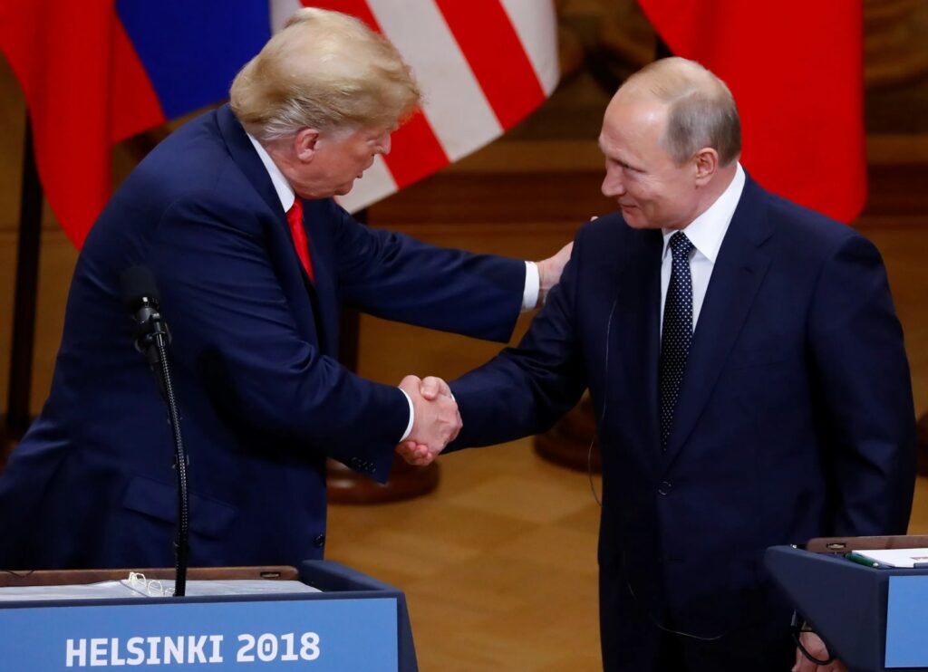 L'annuncio di Trump: "Parlerò con Putin per porre fine alla guerra" 3