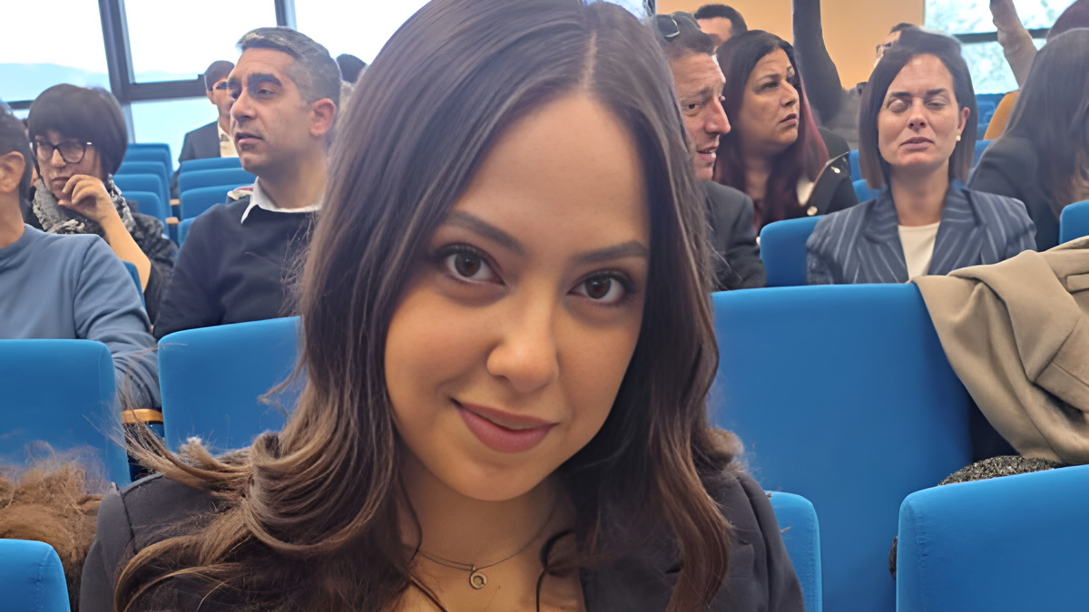 Veronica si laurea ma a discutere la tesi è il suo avatar: prima volta in Italia 19