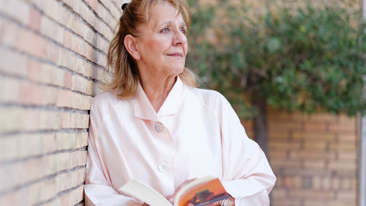 Di spalle a questo mondo, il romanzo di Wanda Marasco.