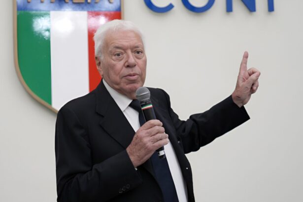 Chi era Nicola Pietrangeli, leggenda del tennis che ha insegnato all'Italia a vincere 11