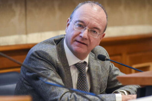 L'educazione sessuale sarà insegnata a scuola: sì della Camera al ddl Valditara 54