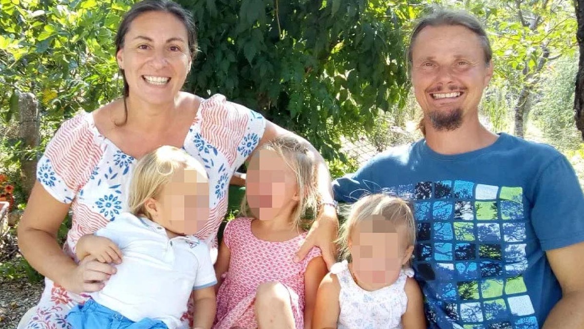 La nuova casa della famiglia nel bosco: "Grazie a tutti. Ci fidiamo dei giudici" 13