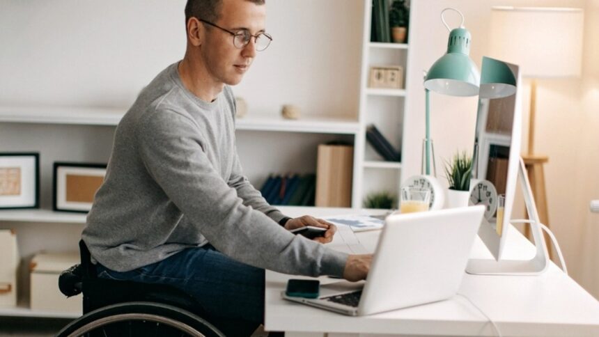 Legge 104 e smart working prioritario: tutte le novità a partire da gennaio 2026 1