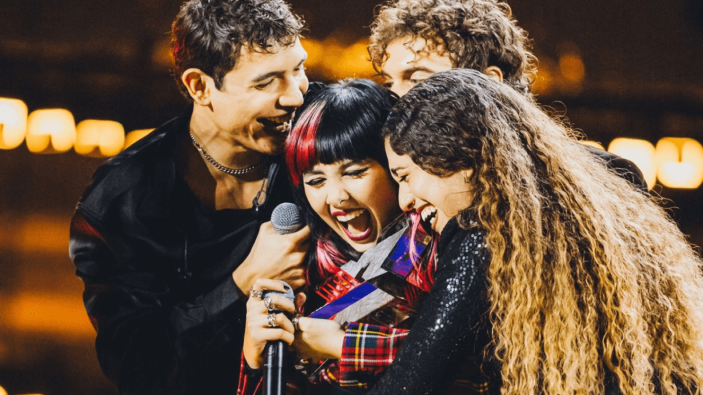 Chi è Rob, anima punk vincitrice di X Factor: "Paola Iezzi è stata fondamentale" 4 Chi è Rob, anima punk vincitrice di X Factor: "Paola Iezzi è stata fondamentale" 3