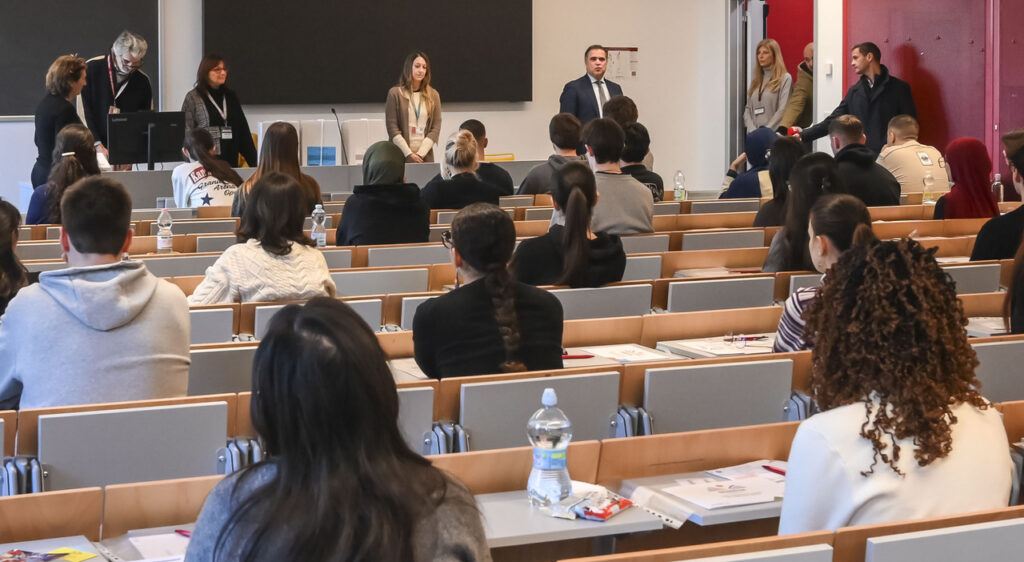 Semestre filtro a Medicina, idonei 22.500 studenti: a gennaio le graduatorie definitive 3