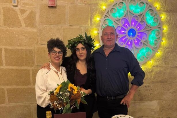 La tesi di Aurora sulla terapia dell'abbraccio: "Annienta barriere della sclerosi" 17