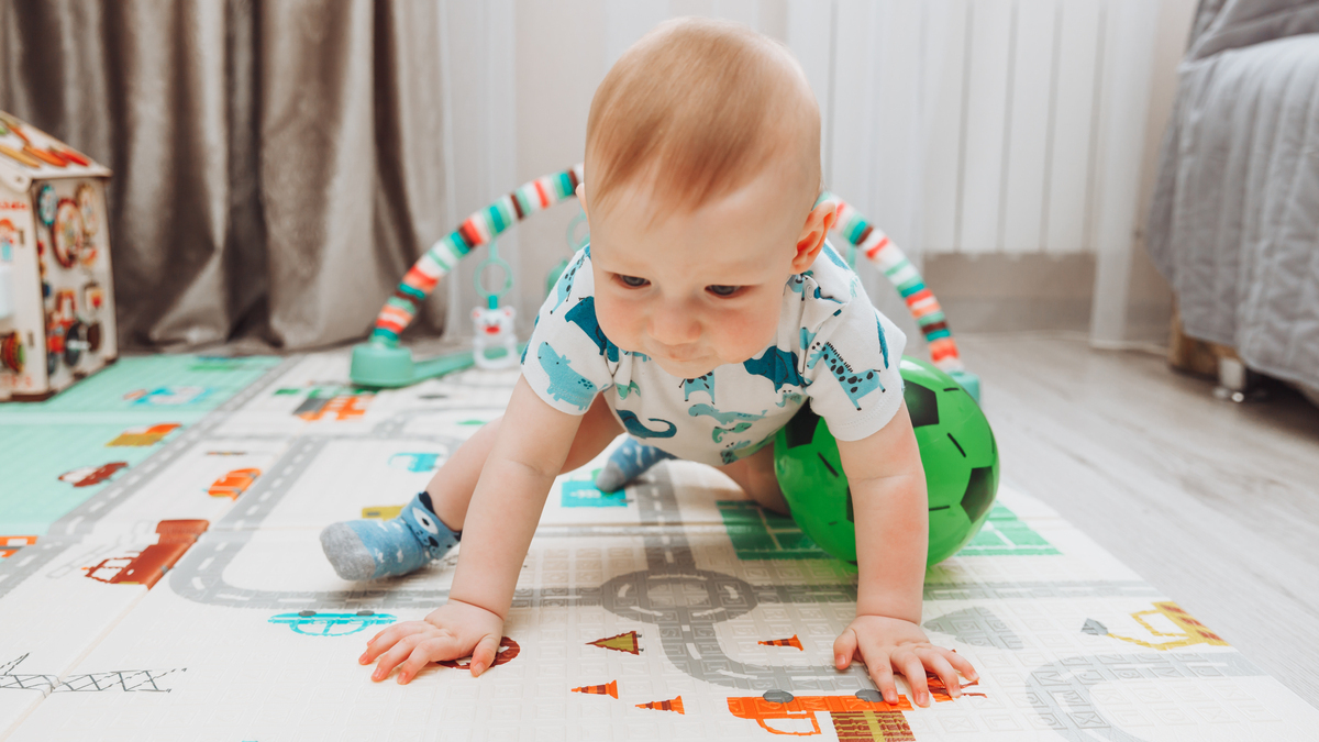 neonati distinguono oggetti