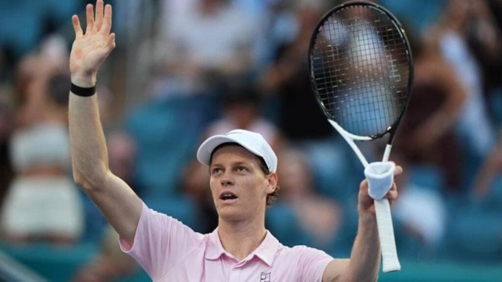 Sinner in semifinale a Miami firma il record: 15esima vittoria consecutiva nei Masters 1000 2 Jannik Sinner Miami