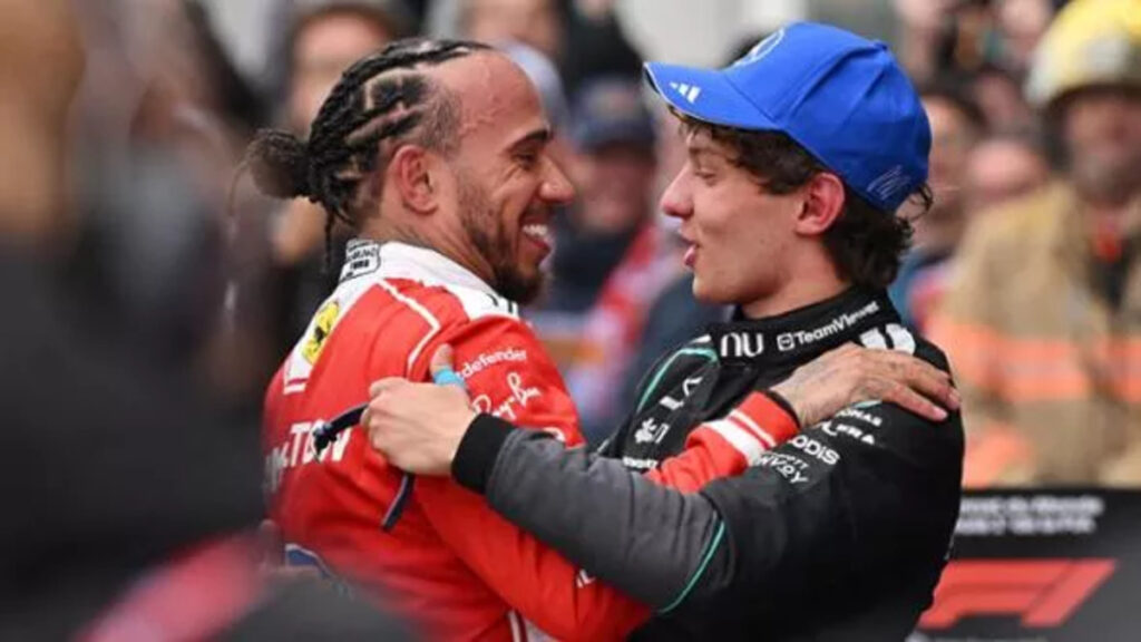 Kimi Antonelli trionfa anche in Canada ed è primo in classifica: "Ora so che posso vincere" 2 Kimi Antonelli e Lewis Hamilton