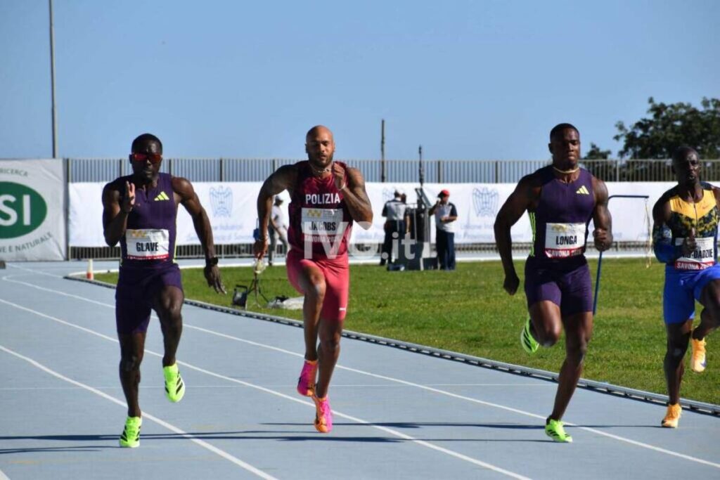 Marcell Jacobs torna in pista dopo lo stop e arriva terzo a Savona: "Ho ritrovato il fuoco dentro" 2 Marcell Jacobs