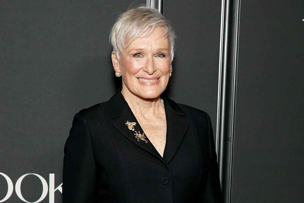 Glenn Close e Ridley Scott premiati con l'Oscar alla carriera: "Hanno plasmato l'arte cinematografica" 2 Glenn Close