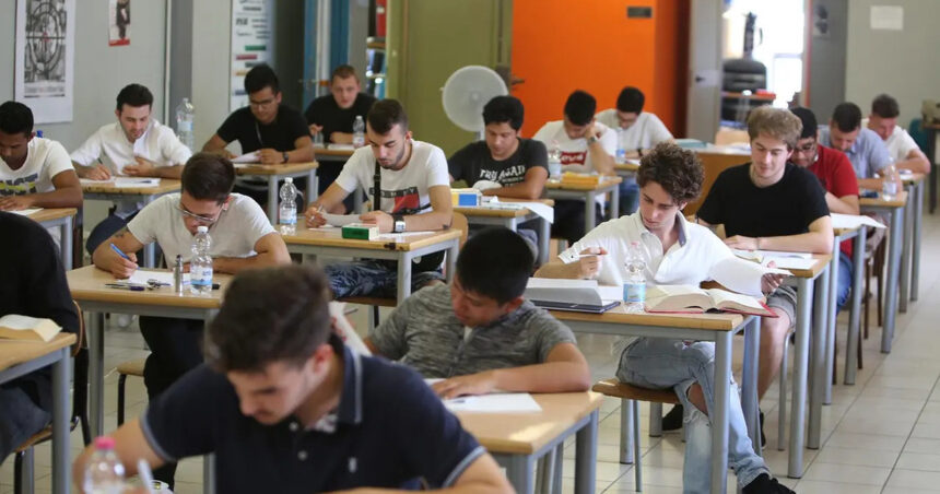 Esame di maturità, da Ungaretti a Seneca: quali sono i temi più ricorrenti nelle prove scritte? 1 maturità 2026