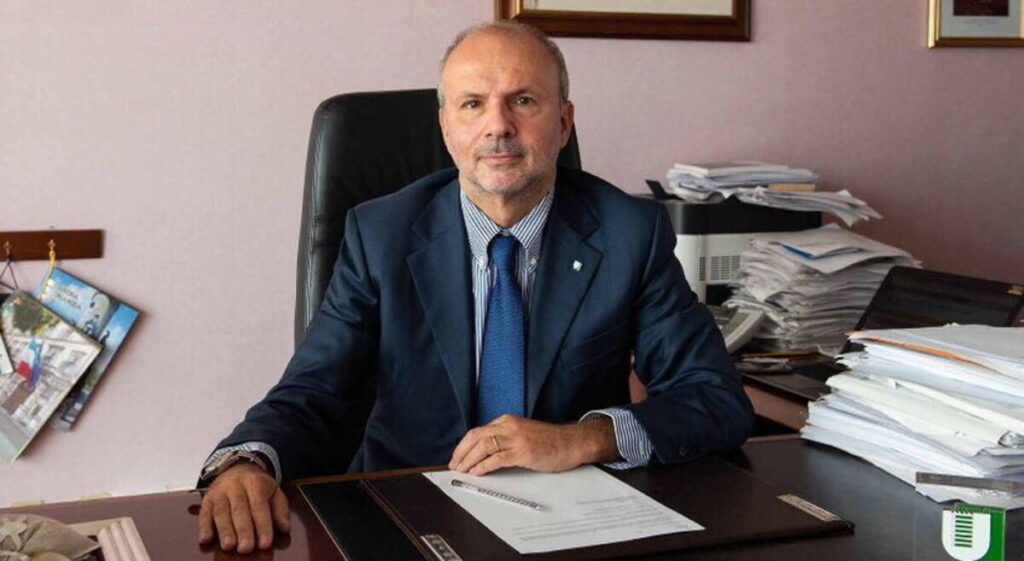 Medici di famiglia nelle Case di comunità, firmato l'accordo: "Ci farà vedere una sanità più vicina ai cittadini" 2 Orazio Schillaci accordo medici di famiglia