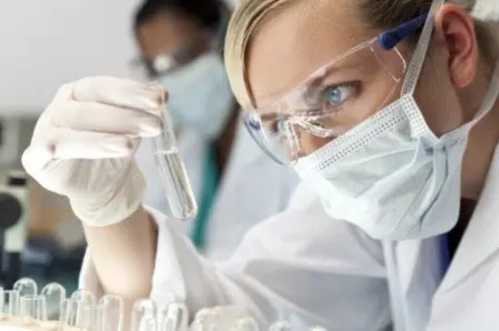 Tumore al polmone, è nel sangue la "firma" che prevede la diagnosi 5 anni prima: cosa dice la ricerca 2 Tumore al polmone
