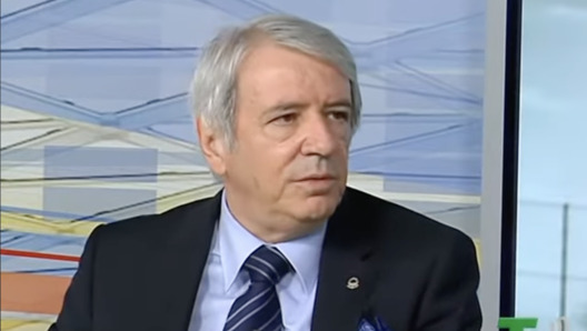 Chi era Luigi Colombo, il connubio perfetto tra rivoluzione e telecronaca 3 Chi era Luigi Colombo, il connubio perfetto tra rivoluzione e telecronaca 2