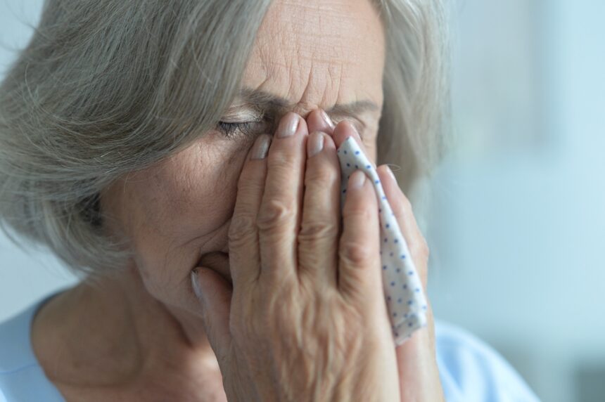 Lacrime a fin di bene, scoperto il nuovo strumento capace di rilevare il Parkinson 1 Parkinson