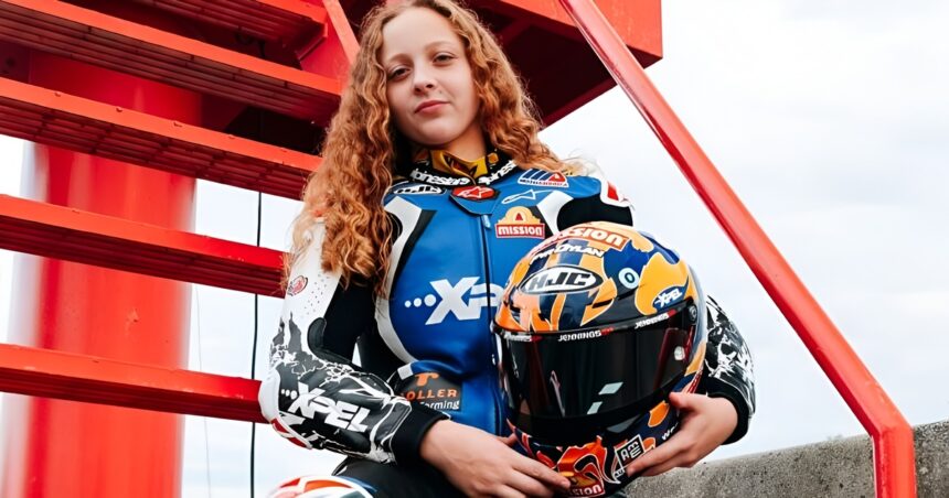 Chi è Kayla Yaakov, prima donna a guidare una Ducati: "Sono onorata, è un sogno che si è avverato" 1 kayla Yaakov moto