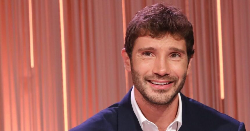 Sanremo 2027, definito il nuovo regolamento: dalla Serata Performance alle norme sull'AI 1 de martino sanremo