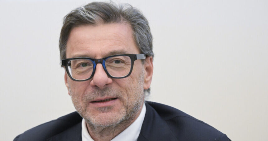 Manovra 2027, il punto di Giorgetti su pensioni e flat tax: "Aumenti di stipendio per i giovani" 1 giorgetti manovra