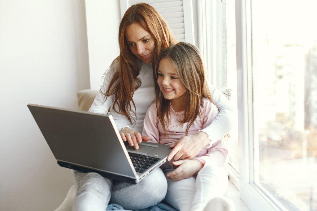 Bonus mamme 2026, al via le domande: chi può richiederlo e come inoltrare la domanda 2 Bonus mamme