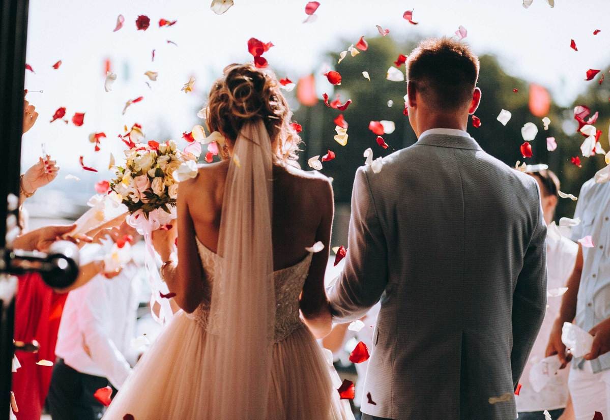 L'industria del matrimonio è in crisi per via del Covid ...