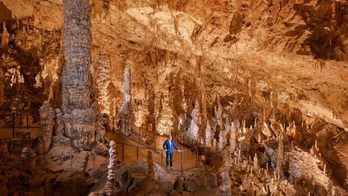 Grotte di Postumia