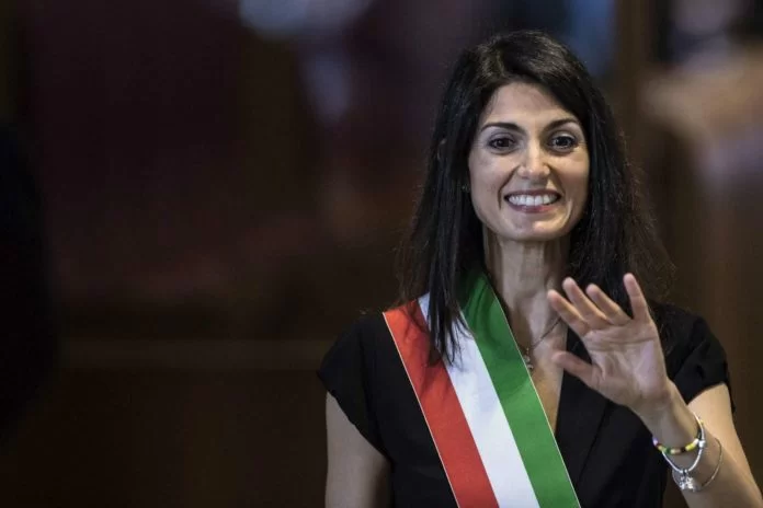 Raggi si ricandida a sindaca di Roma