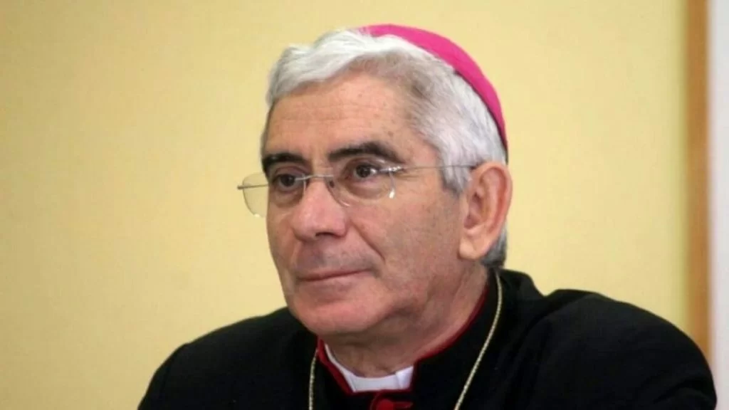 Vescovo Michele Pennisi