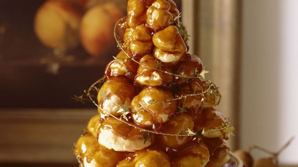 Croquembouche