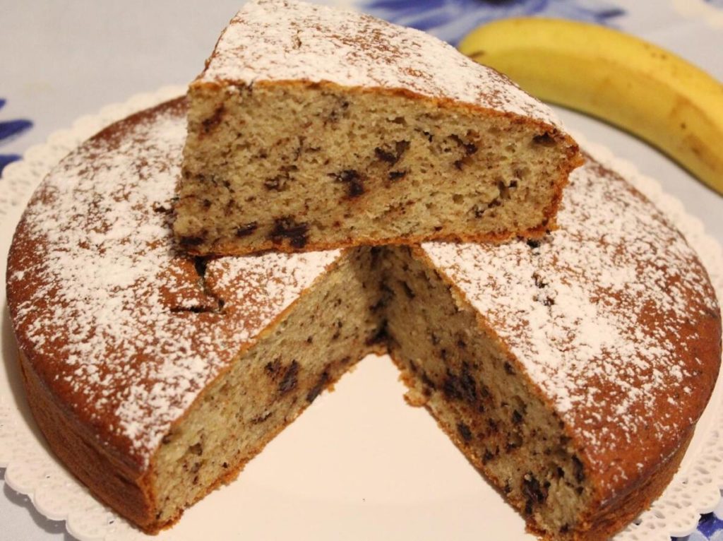 Ricette di dolci, torta banane e cioccolato.