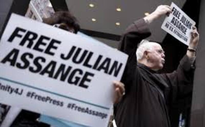 Assange sostegno.