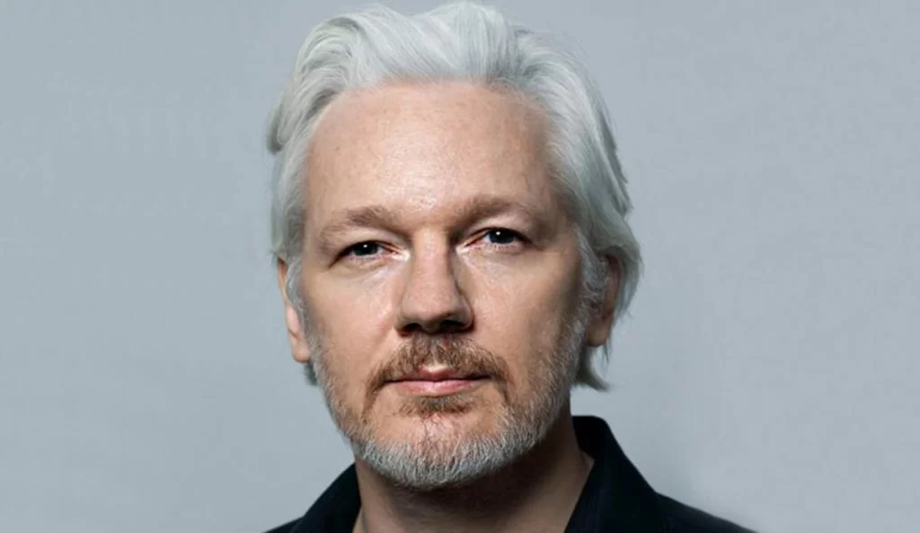Trump grazia 73 persone, non Assange.