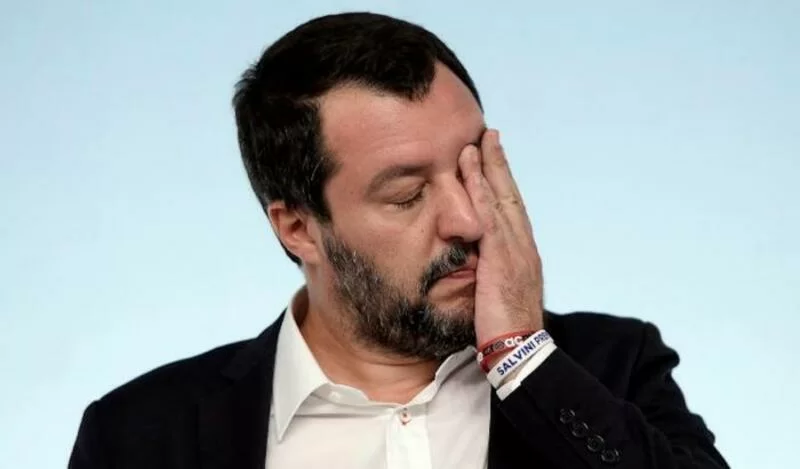 Salvini diserta il processo per vilipendio per impegni istituzionali.