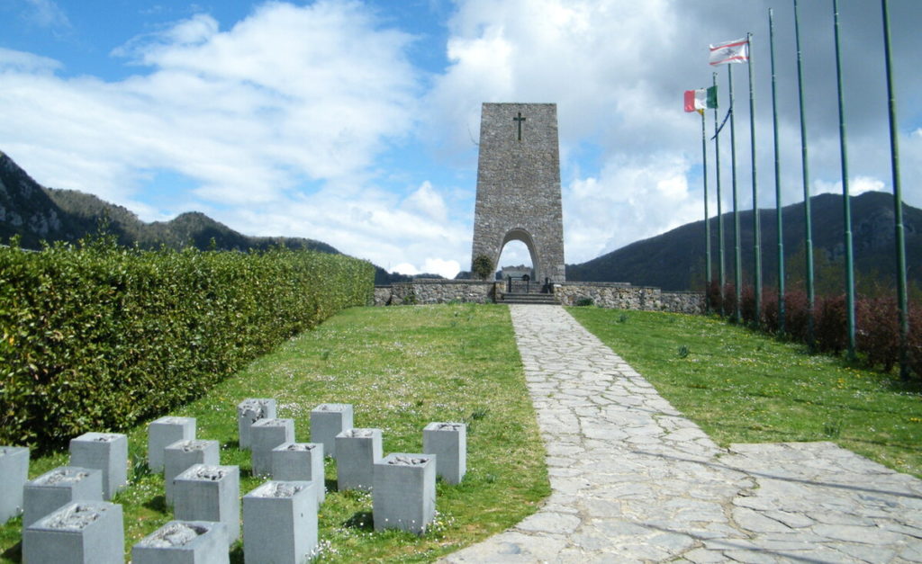 Legge contro la propaganda nazifascista, eccidio Sant'Anna di Stazzema.