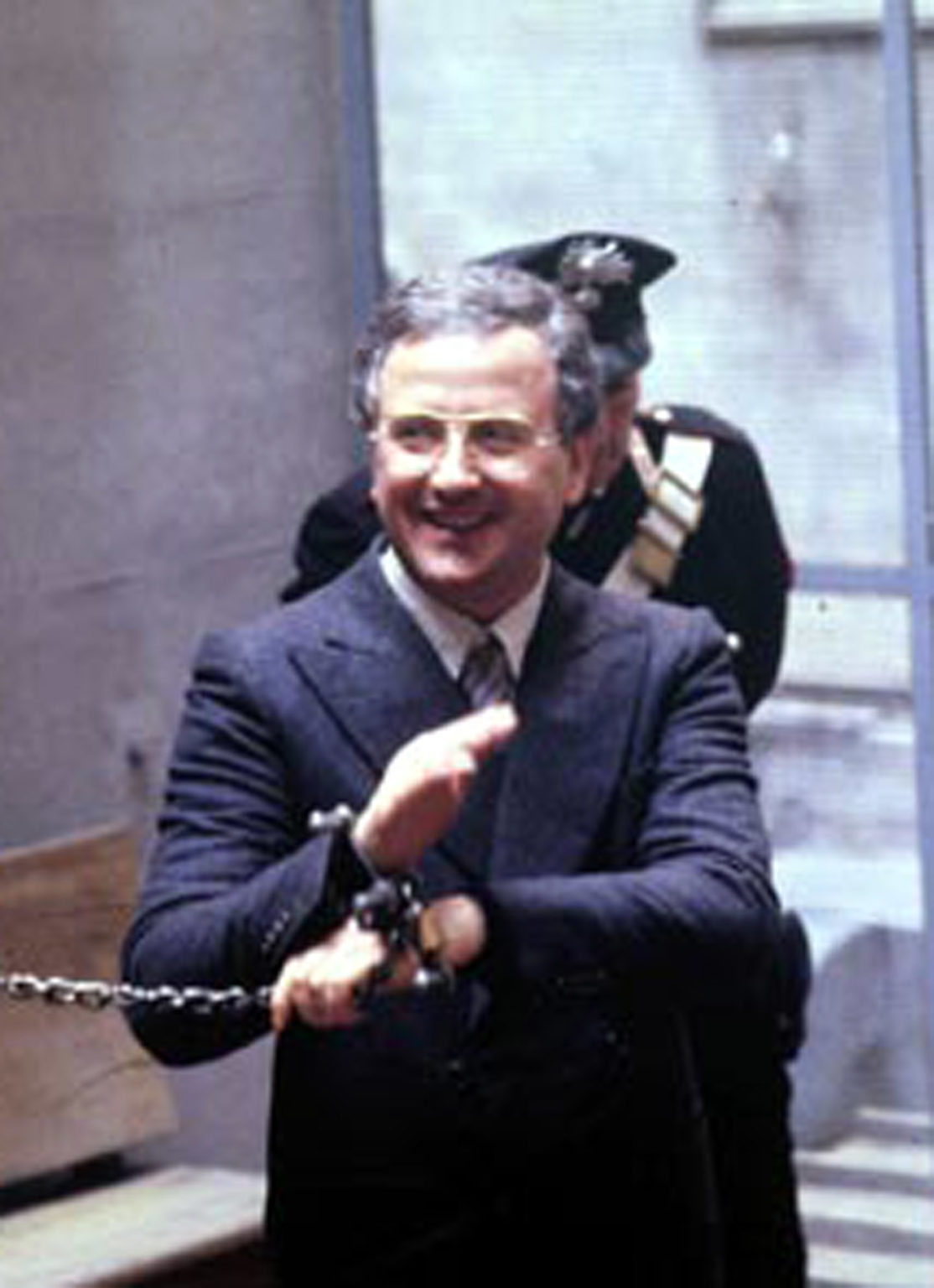 È morto Raffaele Cutolo, il boss mafioso della NCO