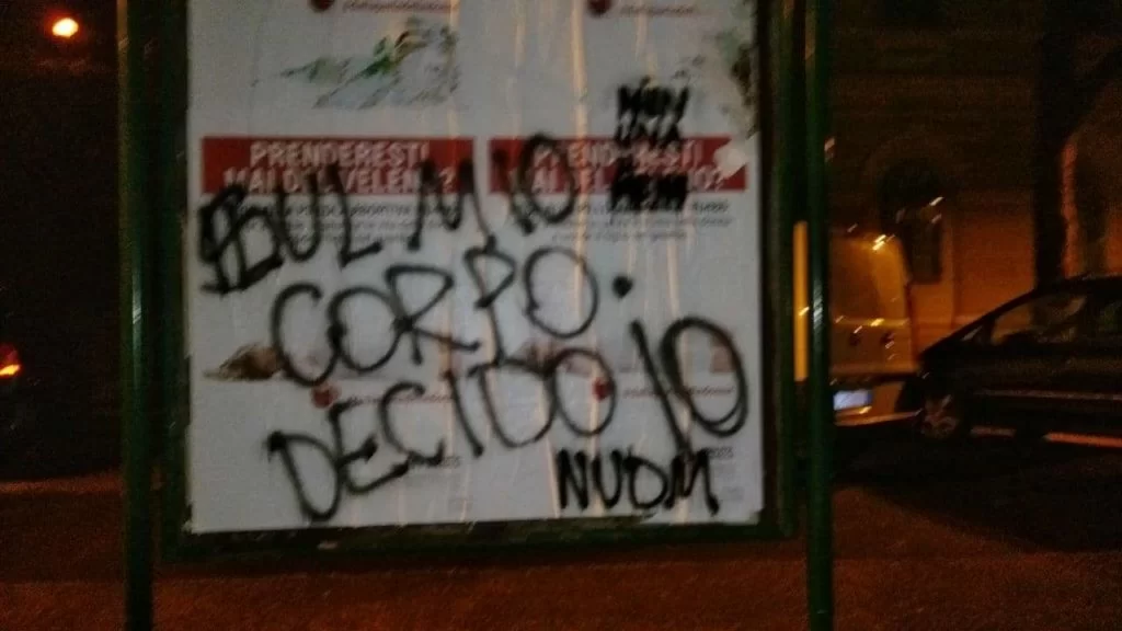 Manifesti antiabortisti scatenano le attiviste di Non un di meno.