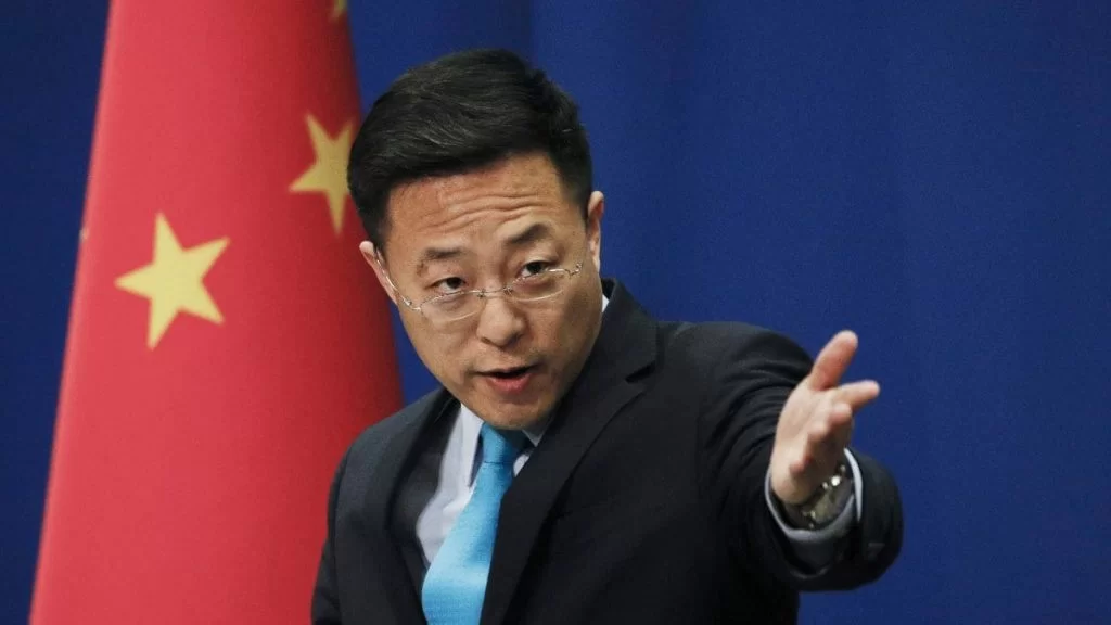 La reazione della Cina: "la Cina non riconoscerà più il cosiddetto passaporto BNO".